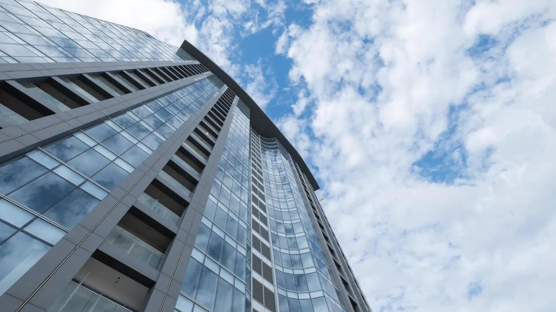 Cozy, Spacious, Modern 1Br Unit Aeon Towers Beside Abreeza Mall Filipiny